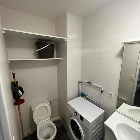 Renove Avec Balcon, Calme Et Lumineux A Apartman Tours