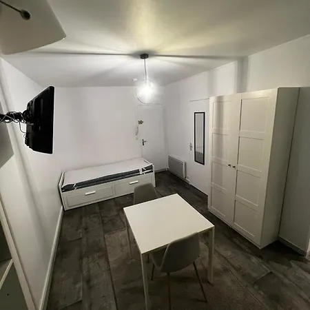 Apartman Renove Avec Balcon, Calme Et Lumineux A Tours